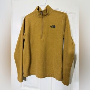 The North Face Men's Fleece Lined Mustard/Black Logo Quarter Zip Sweatshirt,Med.